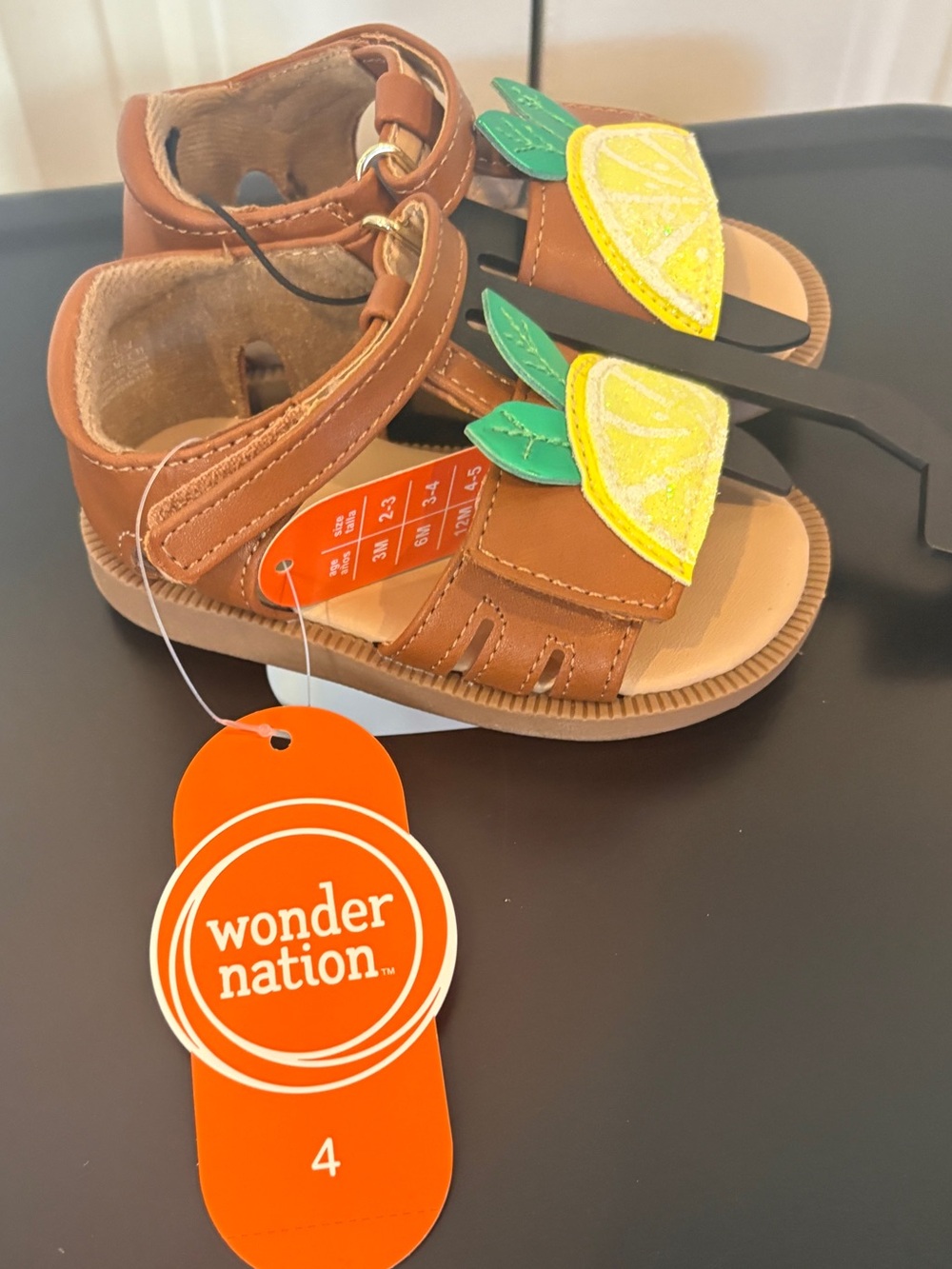 Wonder nation lemon sandals size 4